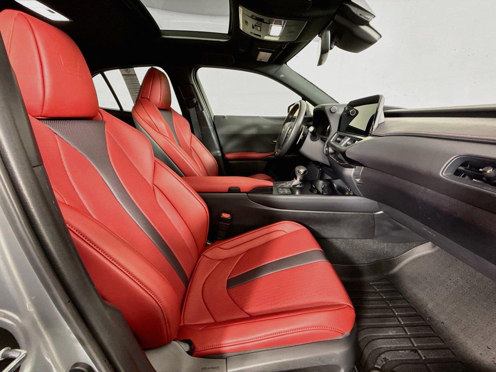 Used 2024 Iridium w/ Obsidian Roof Lexus UX 250h F SPORT Handling image 45