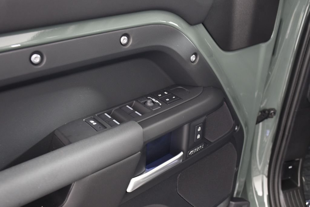 New 2026 Keswick Green Land Rover  image 15