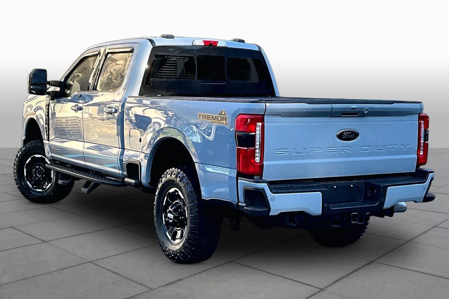 Used 2025 Glacier Gray Metallic Tri-Coat Ford LARIAT image 12