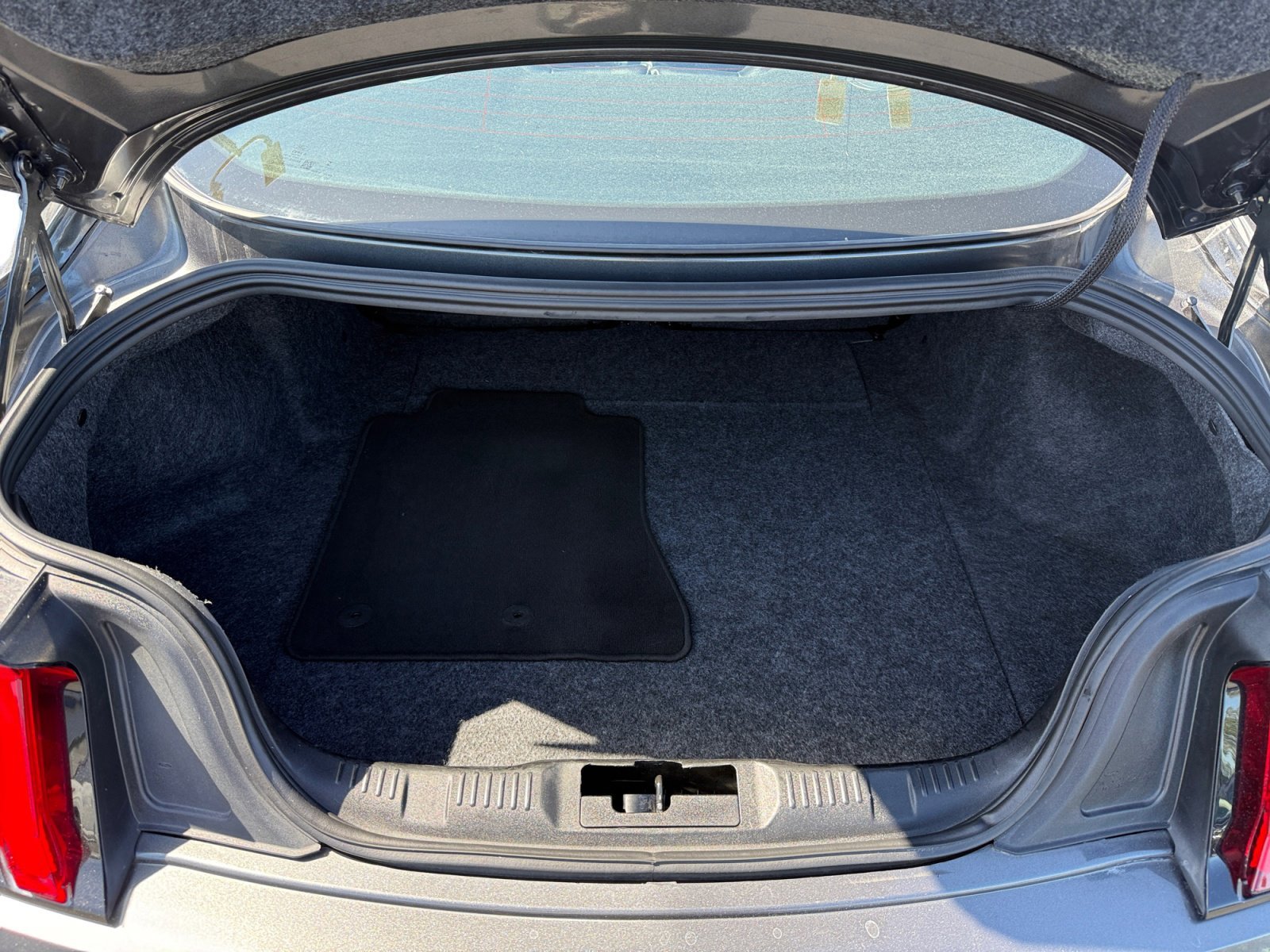 Certified Used 2020 Magnetic Ford GT Premium image 17