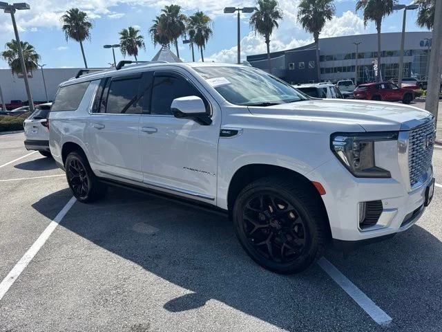 2021 GMC Yukon Denali AWD's photo