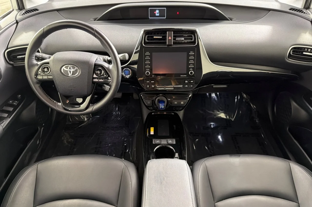 Used 2022 Wind Chill Pearl Toyota L Eco image 12