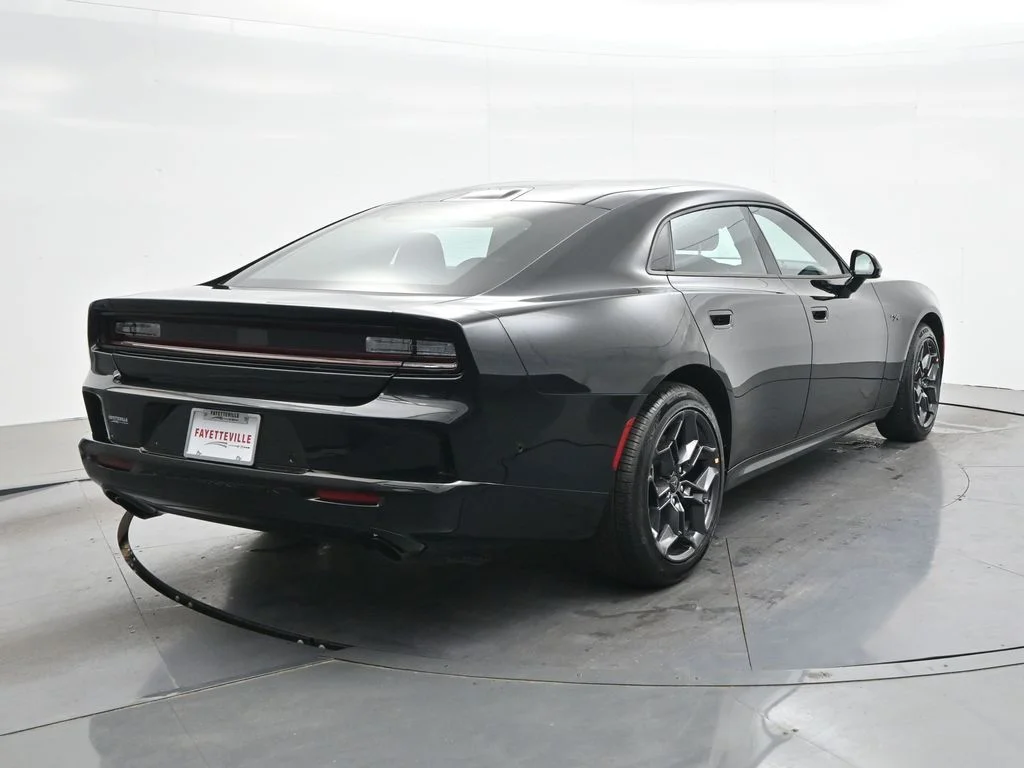 New 2026 Diamond Black Crystal Pearlcoat Dodge R/T image 7