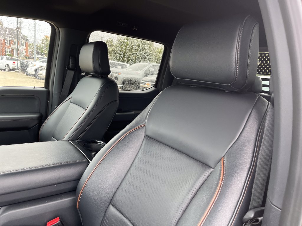 Used 2025 Gray Ford Lariat image 13