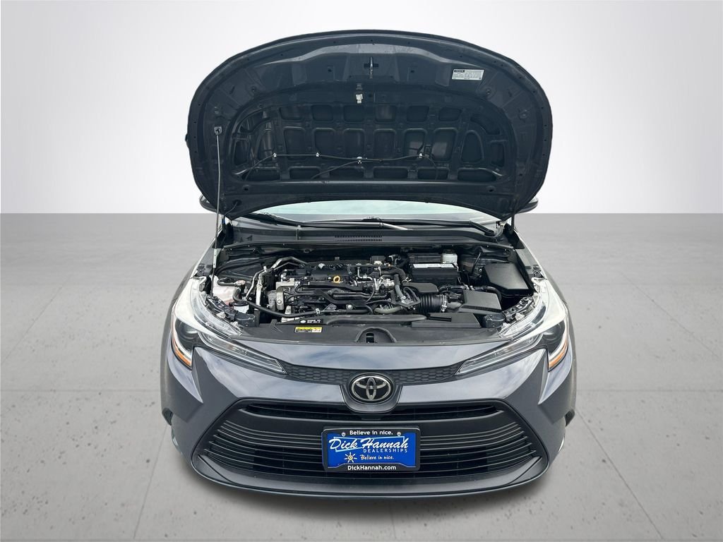 Used 2024  Toyota LE image 4
