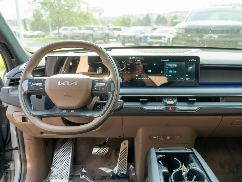 New 2026 Wolf Gray / Black Roof Kia GT-Line AWD image 17