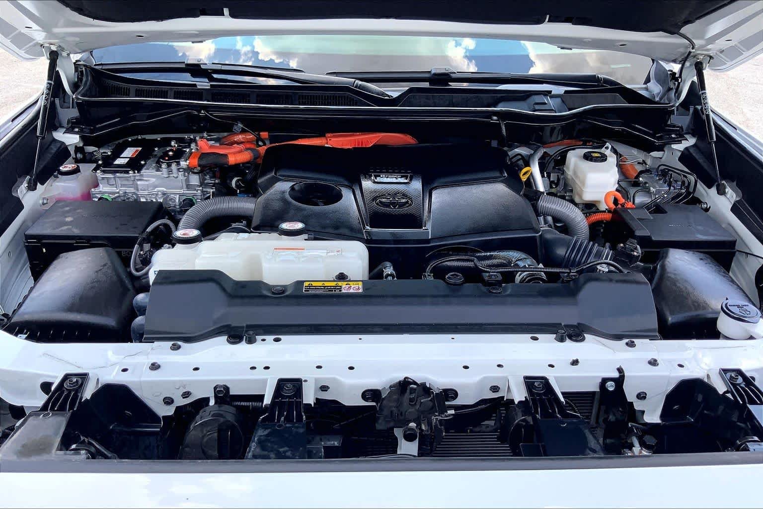 Used 2023 Wind Chill Pearl Toyota Limited image 31