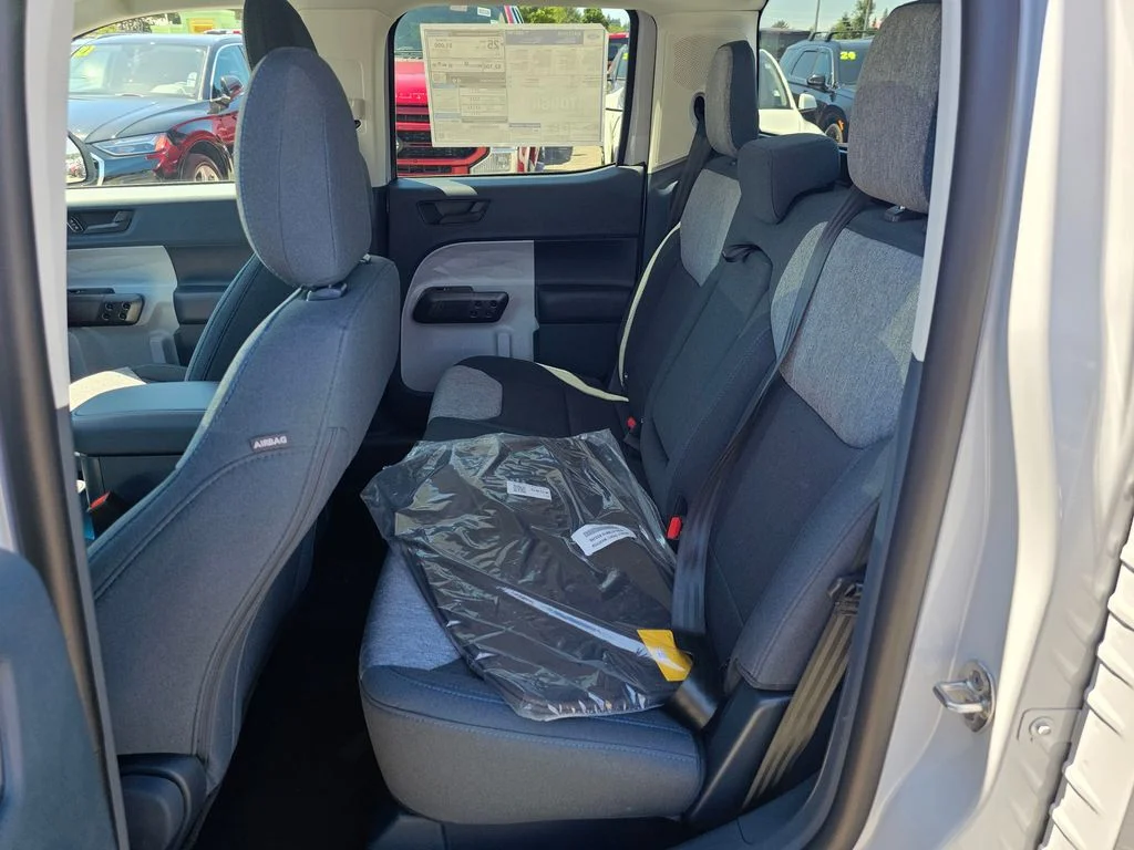 New 2025 Space White Metallic Ford XLT image 16