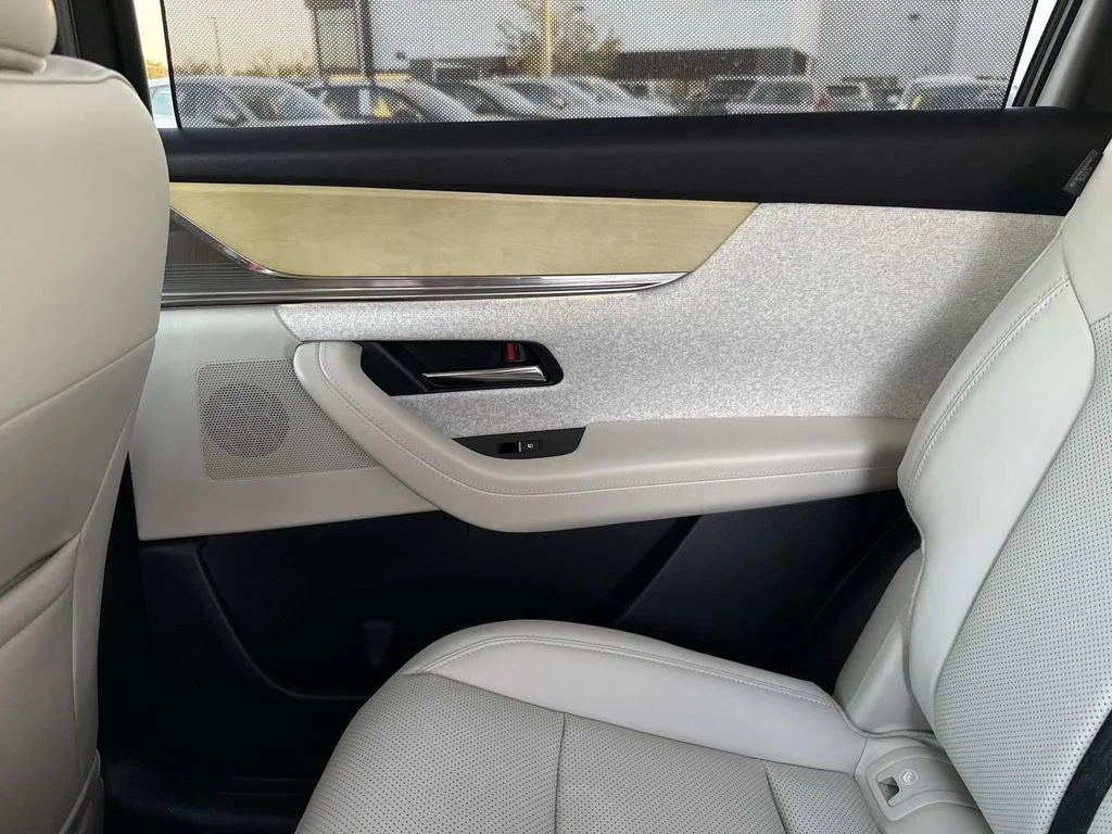 2026 Mazda CX-90 Premium Plus Package - Photo 17