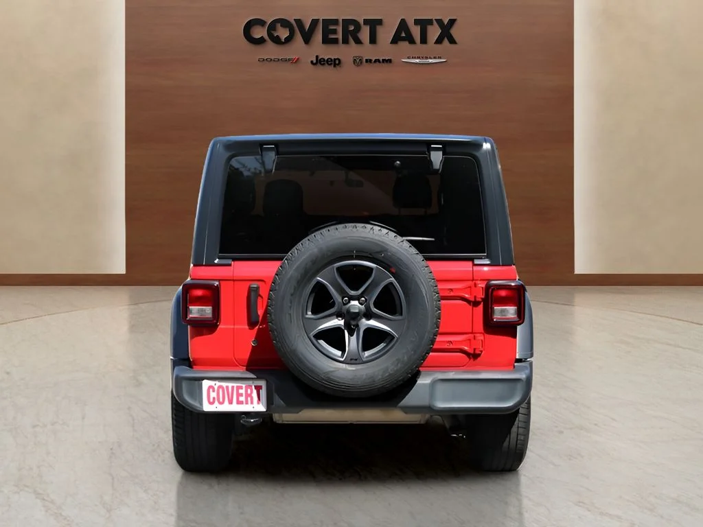 Used 2020 Red Jeep Sport S image 4