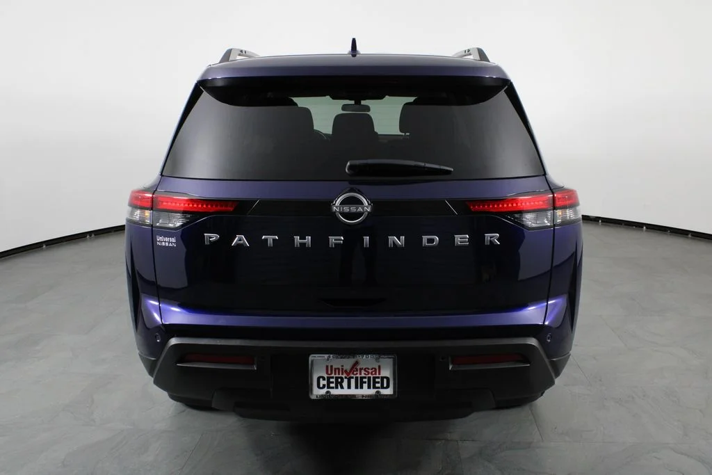 2025 Nissan Pathfinder SV - Photo 11