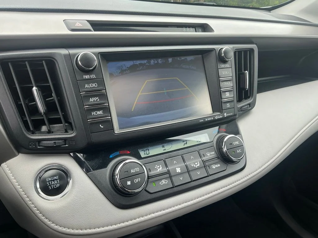 Used 2017 White Toyota XLE image 36