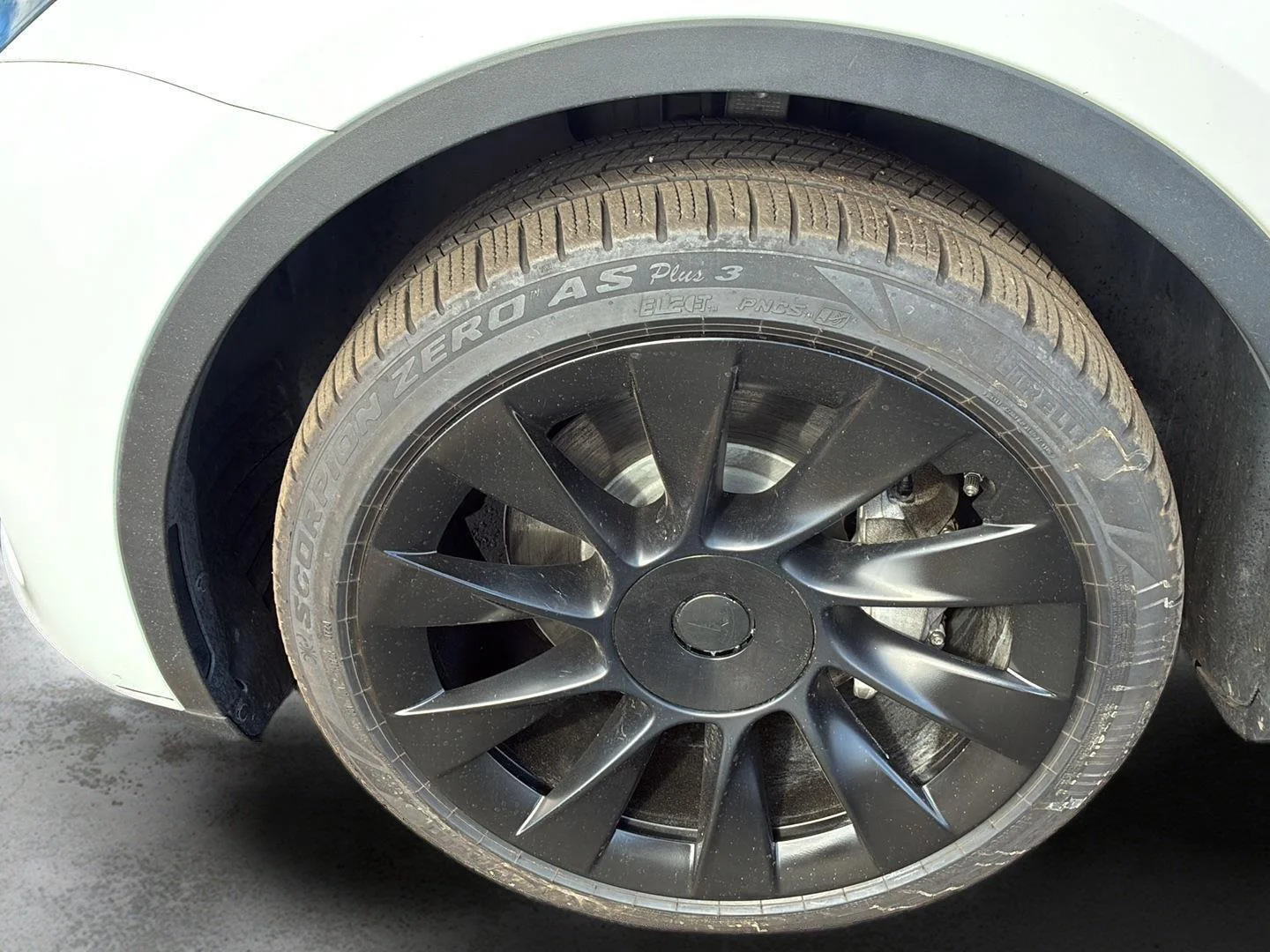 Used 2023  Tesla Long Range image 8