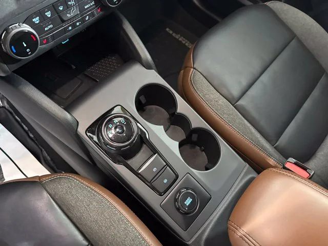 Used 2022 Black Ford Outer Banks image 19