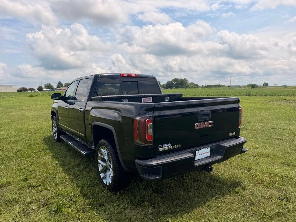 Used 2016 Onyx Black GMC SLT image 7