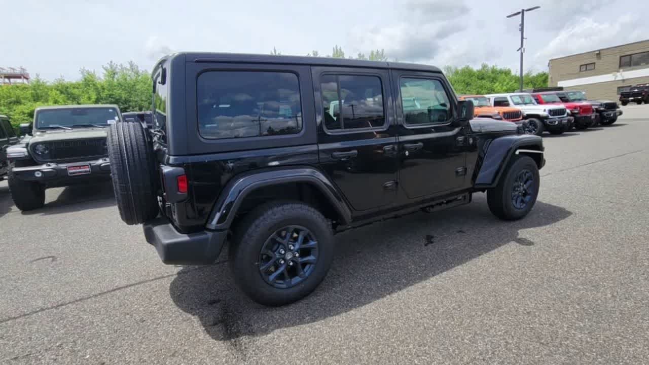 New 2026 Black Clear-Coat Exterior Paint Jeep 85th Anniversary image 8