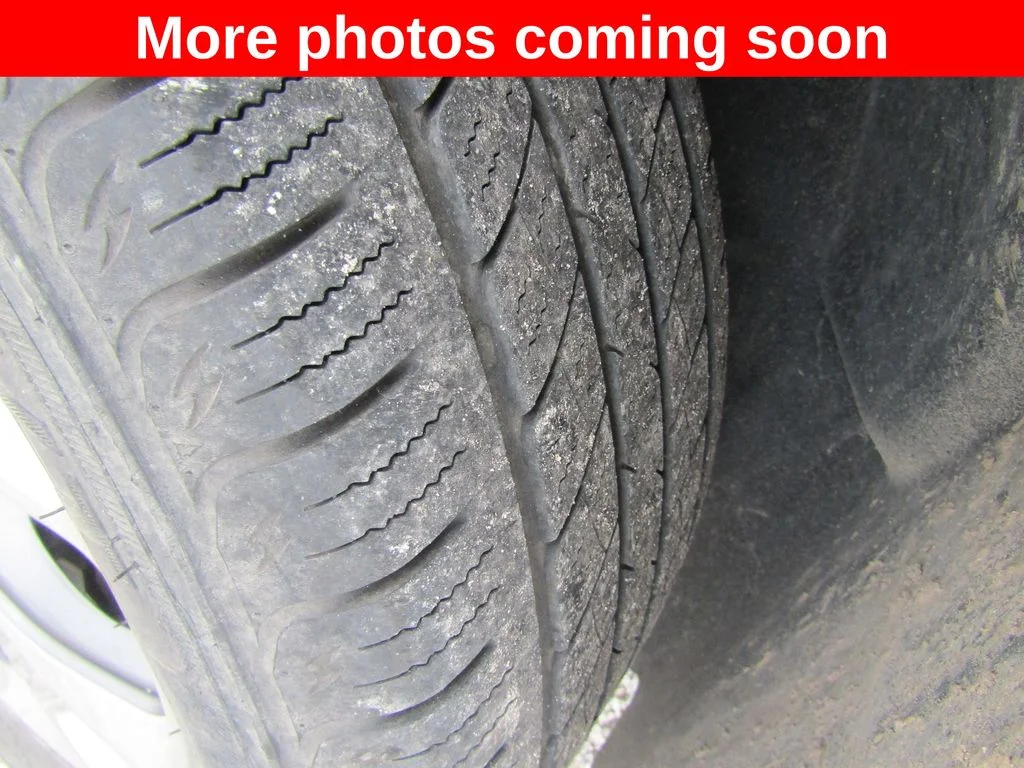 Used 2018 Silver Jeep Limited image 10