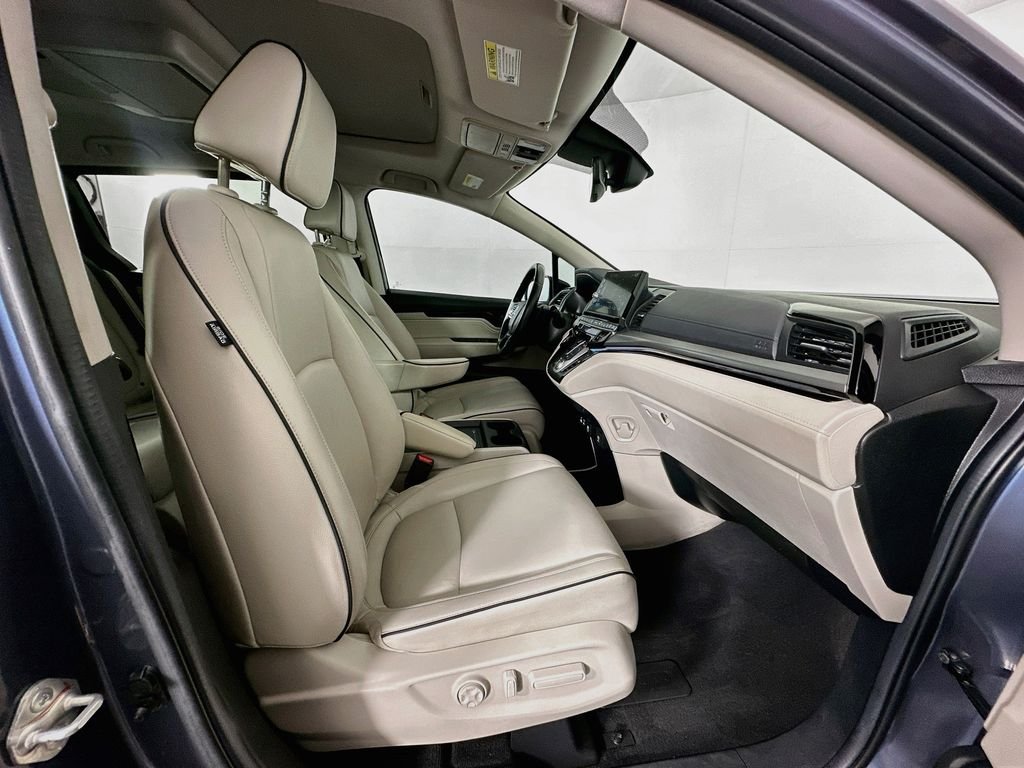 2025 Honda Odyssey Touring - Photo 30