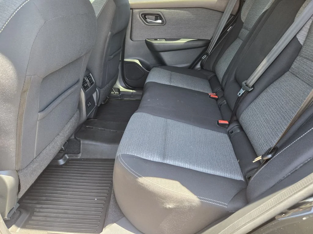 2022 Nissan Rogue SV - Photo 32