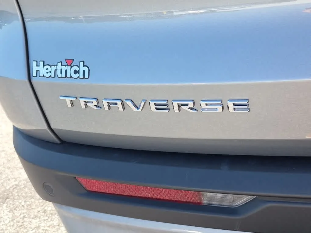 Certified Used 2025 Sterling Gray Metallic Chevrolet FWD LT image 21
