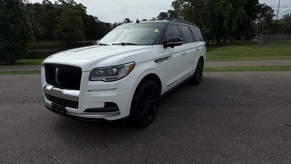 2024 Lincoln Navigator Black Label 4WD's photo