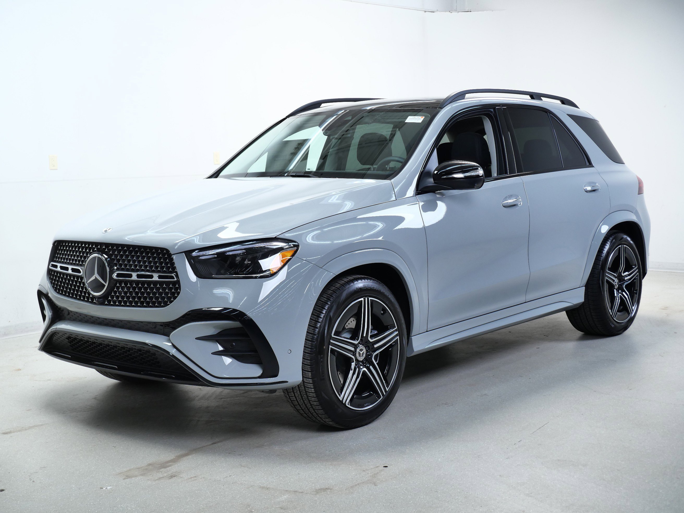 New 2026 MANUFAKTUR Alpine Grey Mercedes-Benz GLE 350 image 4