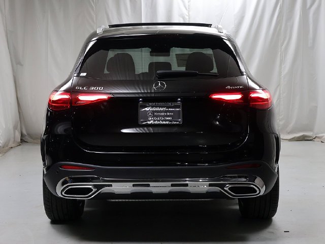 New 2027 Black Mercedes-Benz GLC 300 image 35