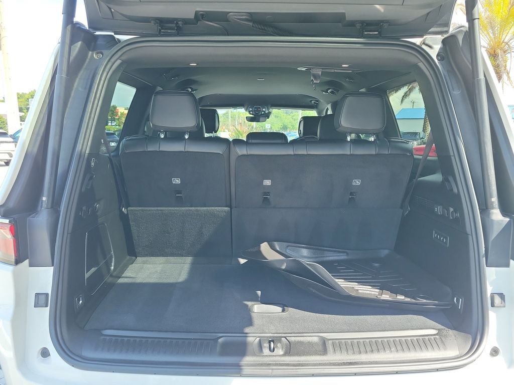 Used 2022 White Jeep Series III image 11