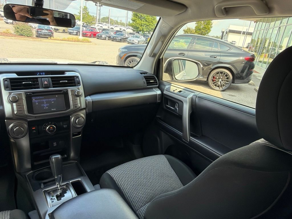 Used 2019 White Toyota SR5 image 29
