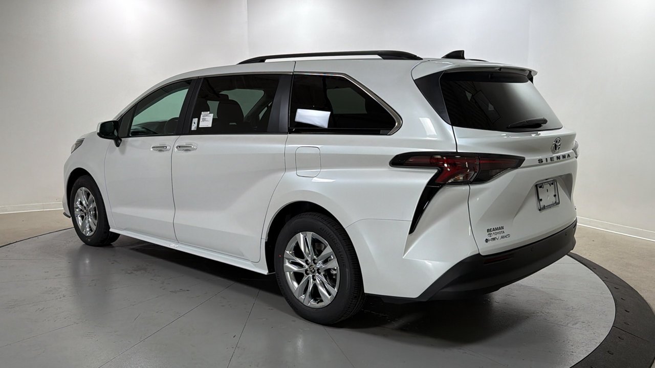 New 2026 Wind Chill Pearl <sup>1</sup> Toyota  XLE image 7