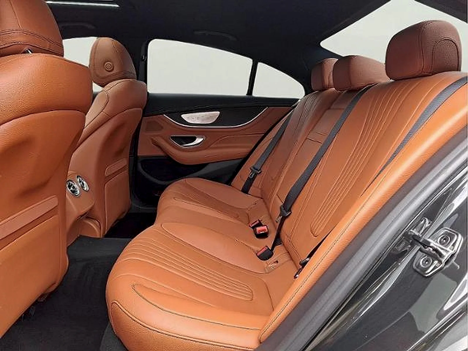 Used 2022 Obsidian Black Metallic Mercedes-Benz 4MATIC® image 16