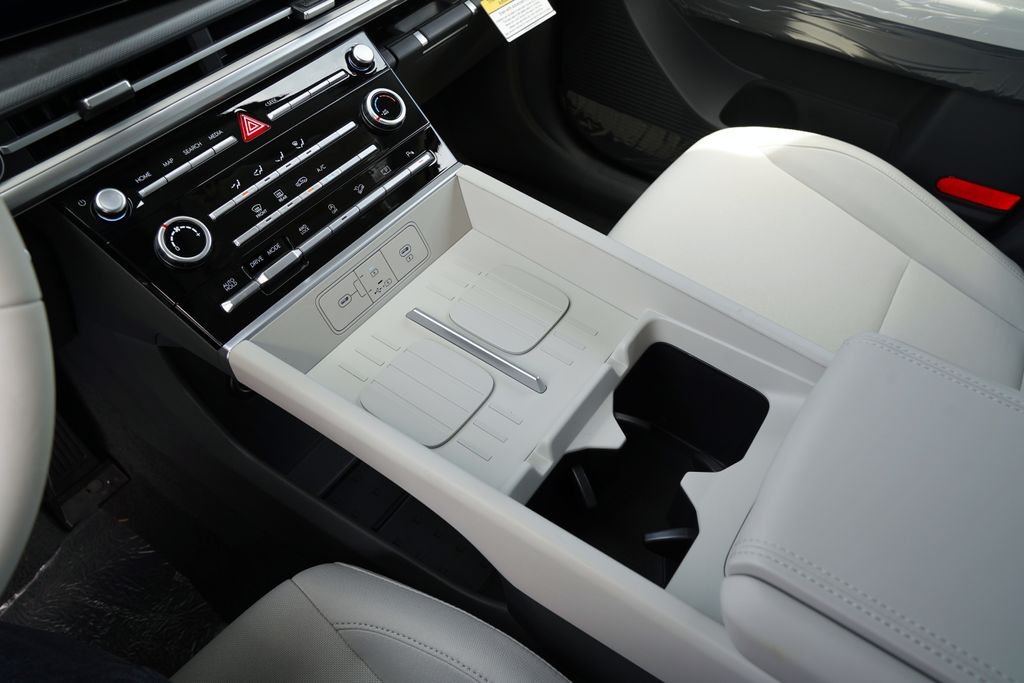 New 2026 Phantom Black Hyundai SE image 44