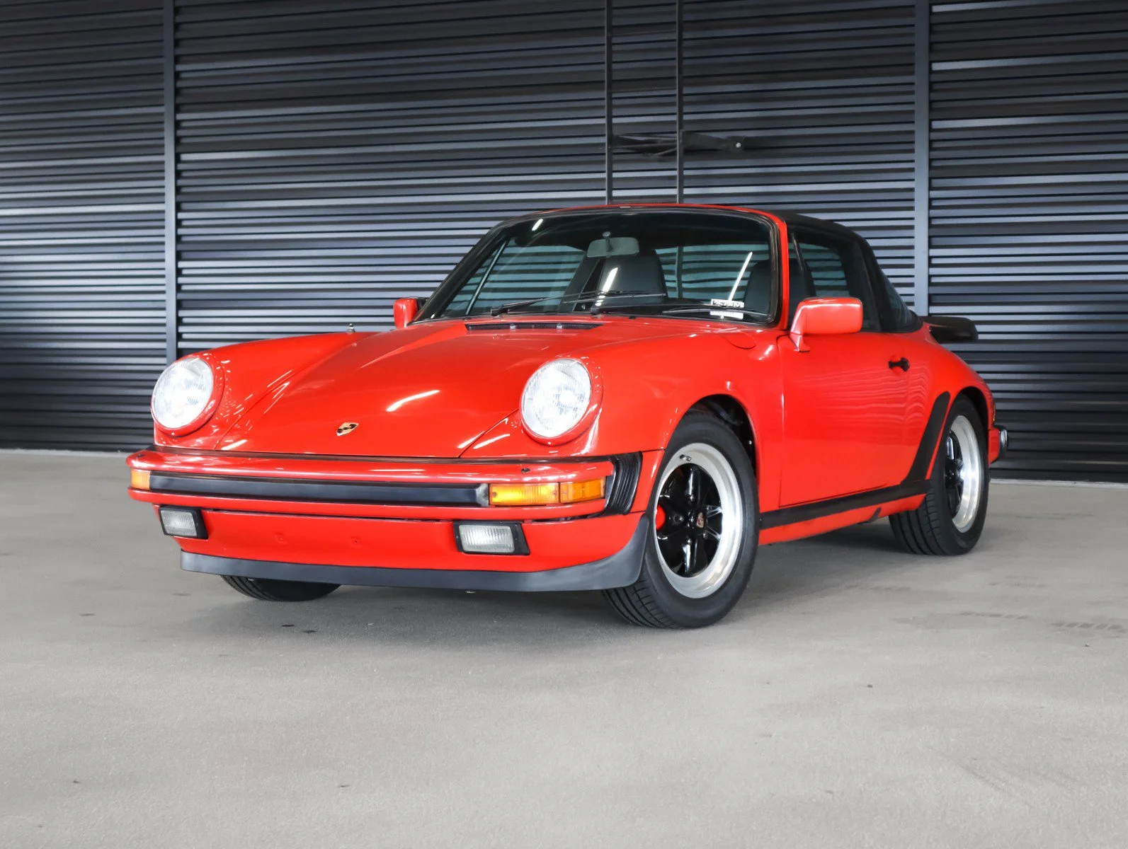 1985 Porsche 911's photo