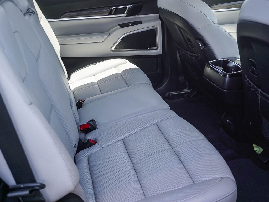Used 2020 Black Kia EX image 14