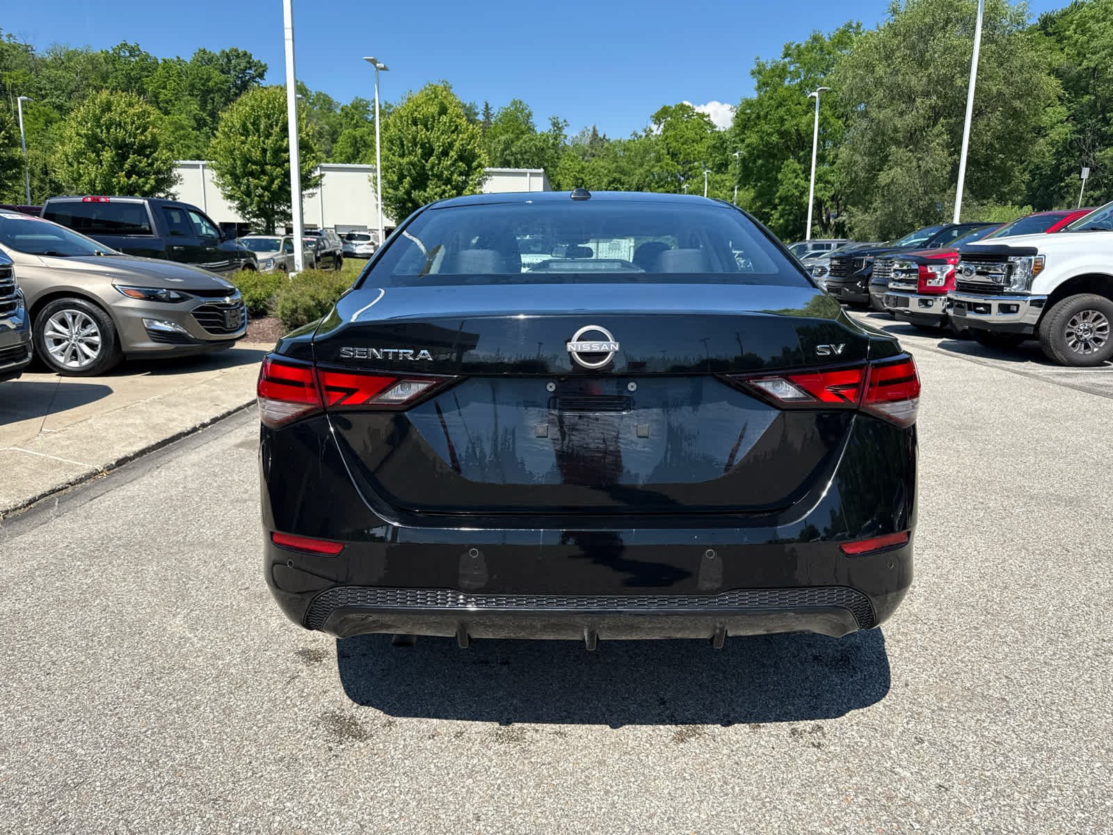 Used 2024 Blk/black Nissan SV image 6