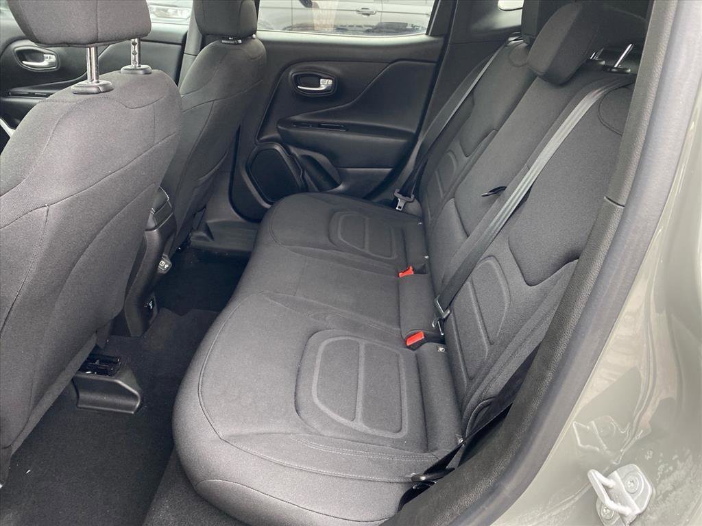 Used 2022 Sting-Gray Clearcoat Jeep Latitude image 23