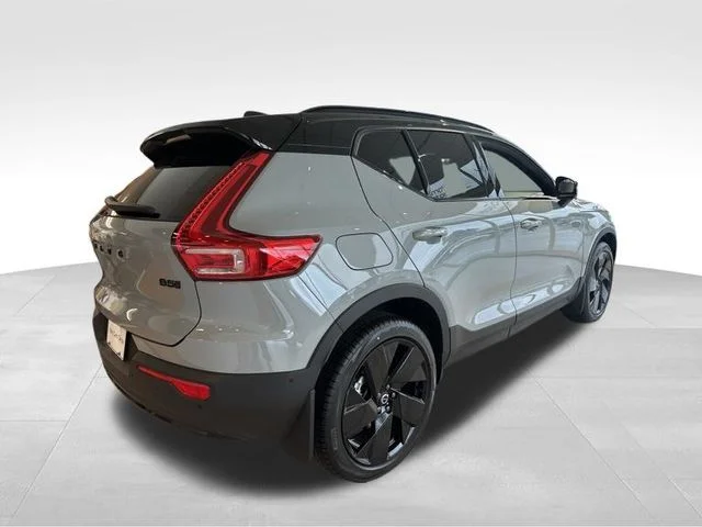 New 2026 Vapour Grey Volvo Ultra image 4