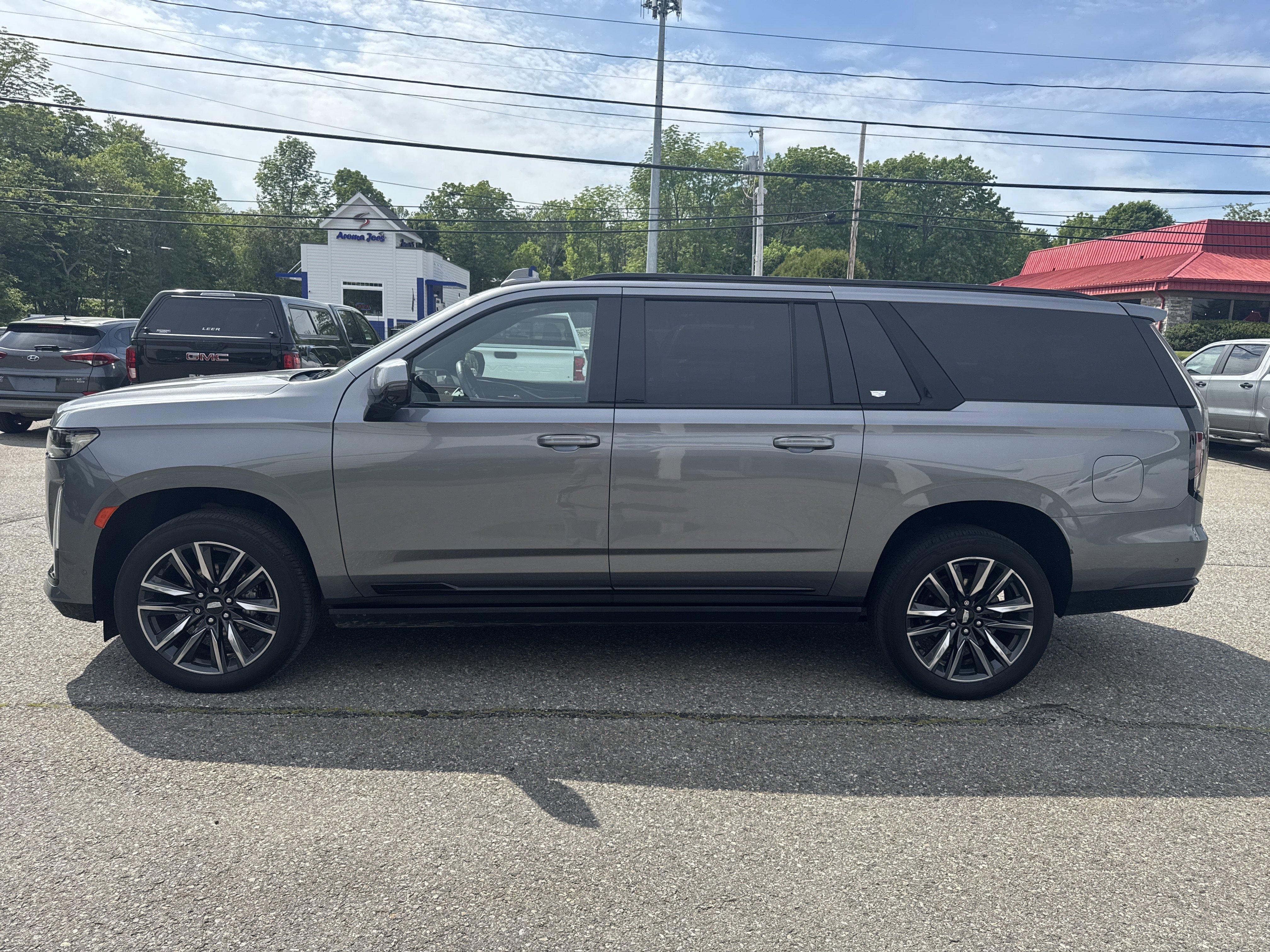 Used 2022 Satin Steel Metallic Cadillac Sport image 8