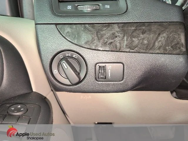 Used 2016 Beige Dodge SXT image 28