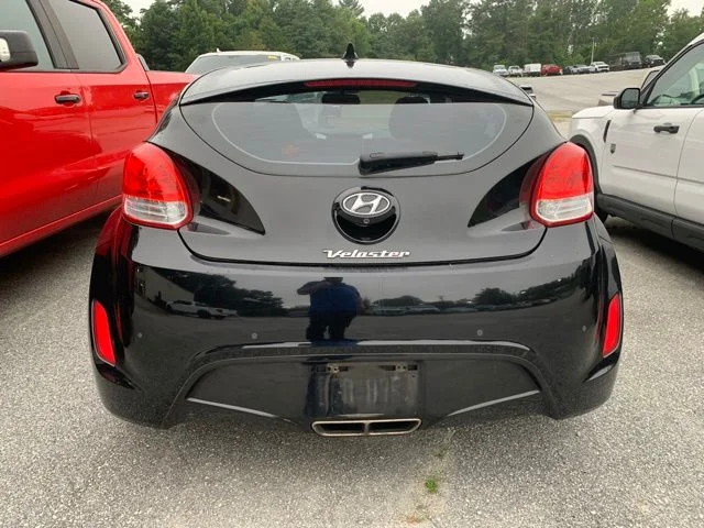 Used 2013 Black Hyundai Base image 6
