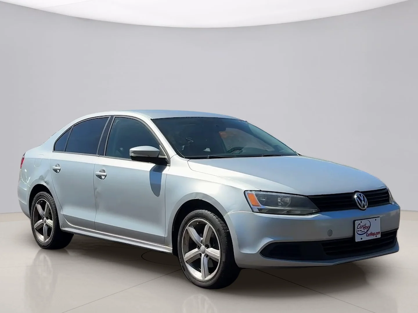 Used 2014 Silver Volkswagen SE image 7