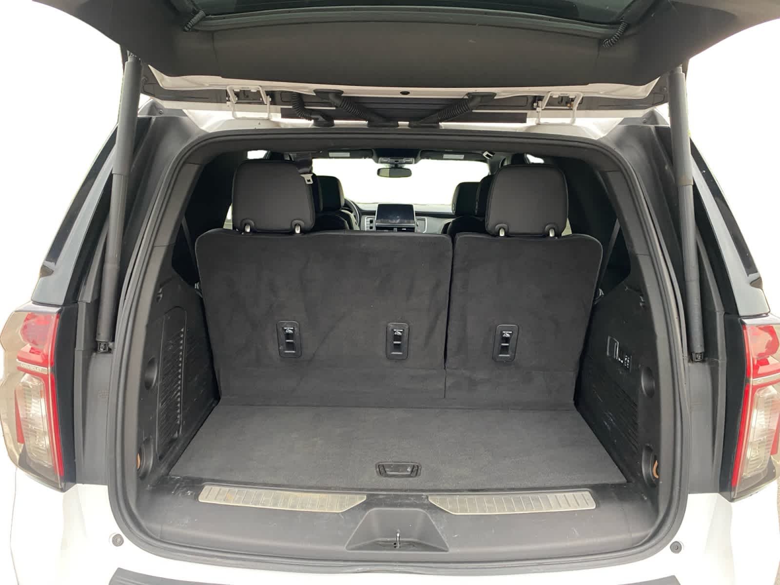 Used 2022 Summit White Chevrolet RST image 23