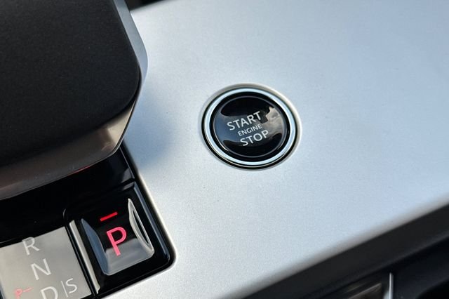 New 2026  Land Rover SE image 21