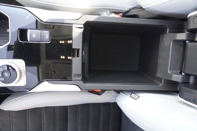 New 2025 Black Diamond Mitsubishi SE image 33