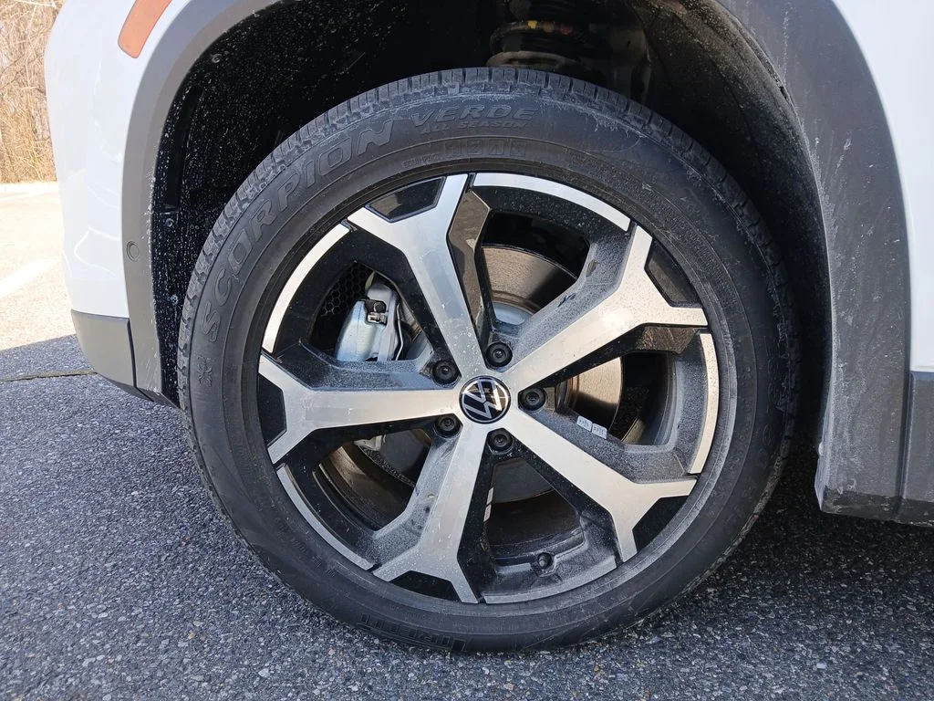 New 2026 White Volkswagen 2.0T SE image 26