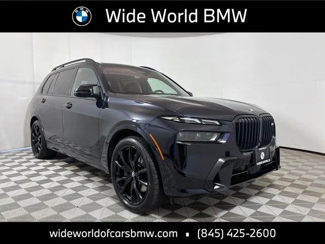 2025 BMW X7 M60i's photo