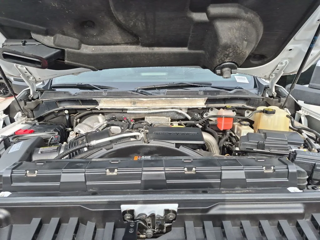 Used 2020 White GMC Denali image 16