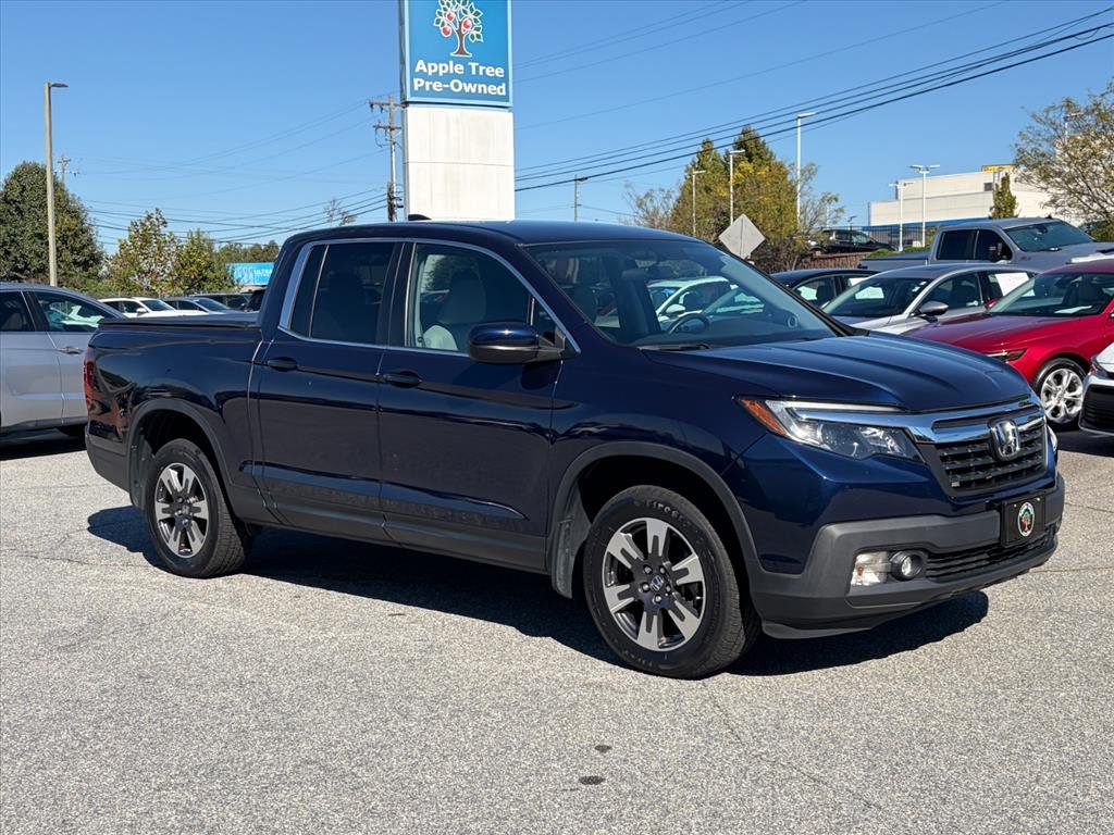 Used 2017 Obsidian Blue Pearl Bs Honda RTL image 1