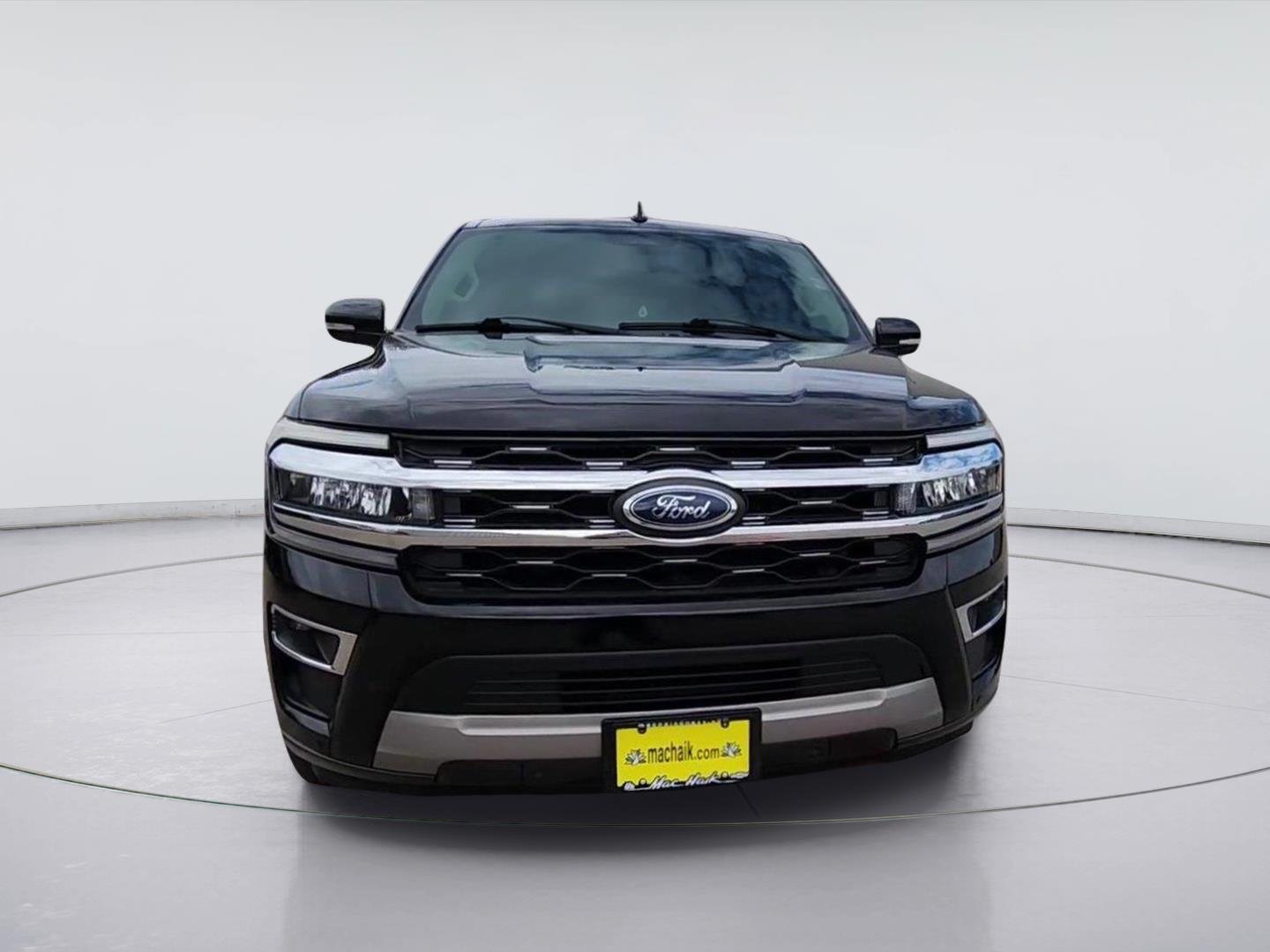 2023 Ford Expedition photo 3 of 36