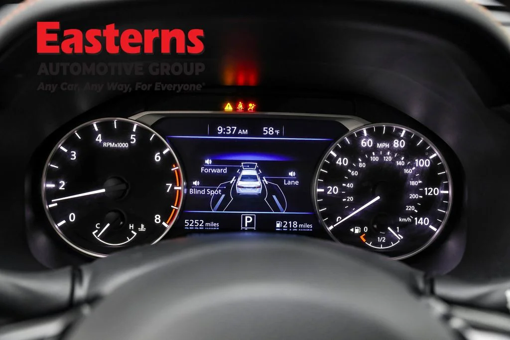 Used 2023 Silver Nissan 2.5 SR image 18
